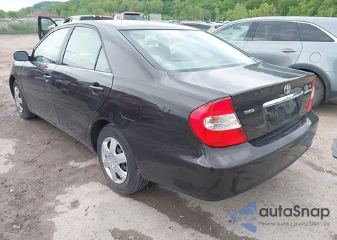 2004 Toyota Camry Le z USA, uszkodzony, nr VIN 4T1BE32K74U934757